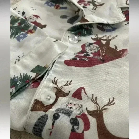 Pottery Barn Kids | Wmn's Santa
Pajamas Size XS - Picture 4 of 6